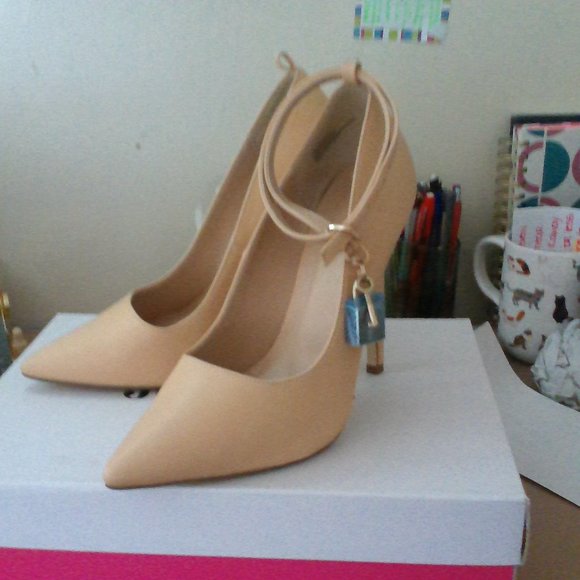 Jaslene Nude High Heels - Picture 4 of 6